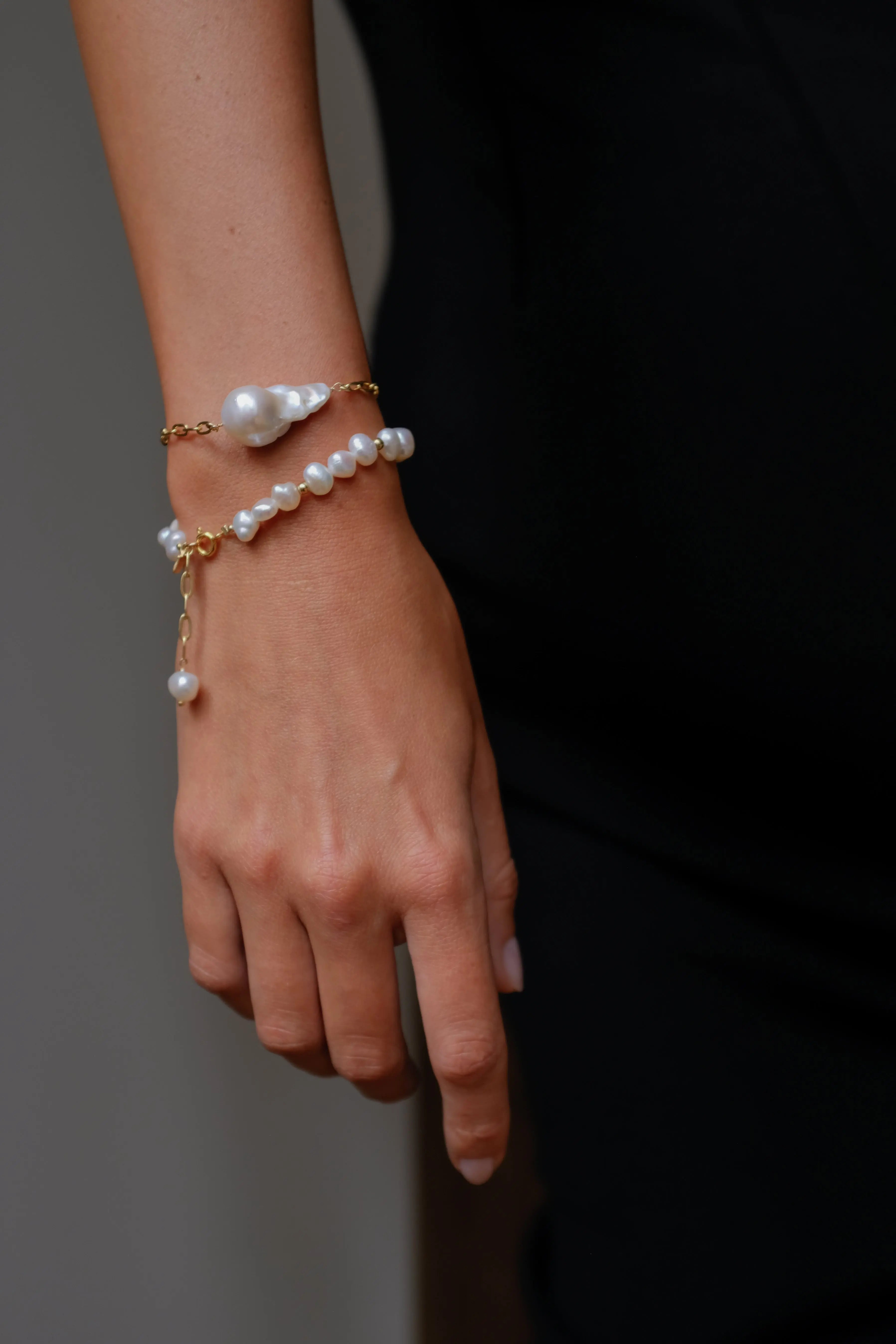 Armband Baroque Pearl on Chain LisaConcept